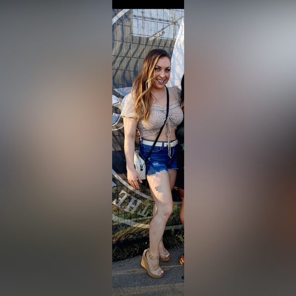 Cropped Rouched Top Size 6 - Picture 8 of 8